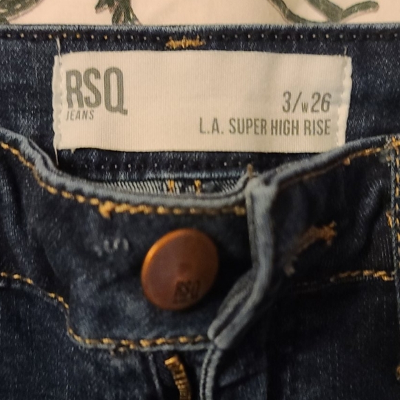 Jeans - Picture 3 of 3